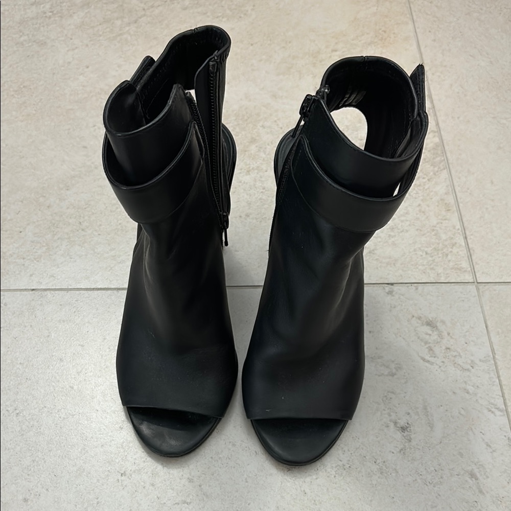 VINCE OPEN TOE BOOTIES